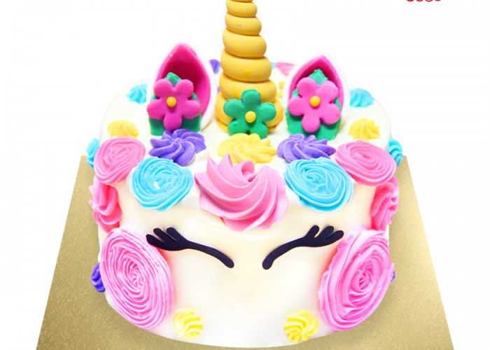 9” Unicorn Cake